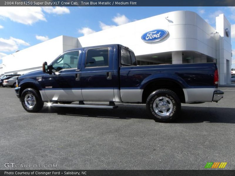 True Blue Metallic / Medium Flint 2004 Ford F250 Super Duty XLT Crew Cab