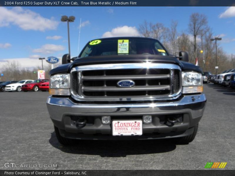 True Blue Metallic / Medium Flint 2004 Ford F250 Super Duty XLT Crew Cab