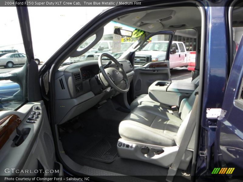 True Blue Metallic / Medium Flint 2004 Ford F250 Super Duty XLT Crew Cab