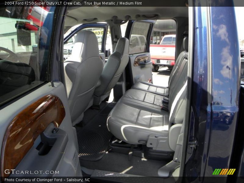 True Blue Metallic / Medium Flint 2004 Ford F250 Super Duty XLT Crew Cab