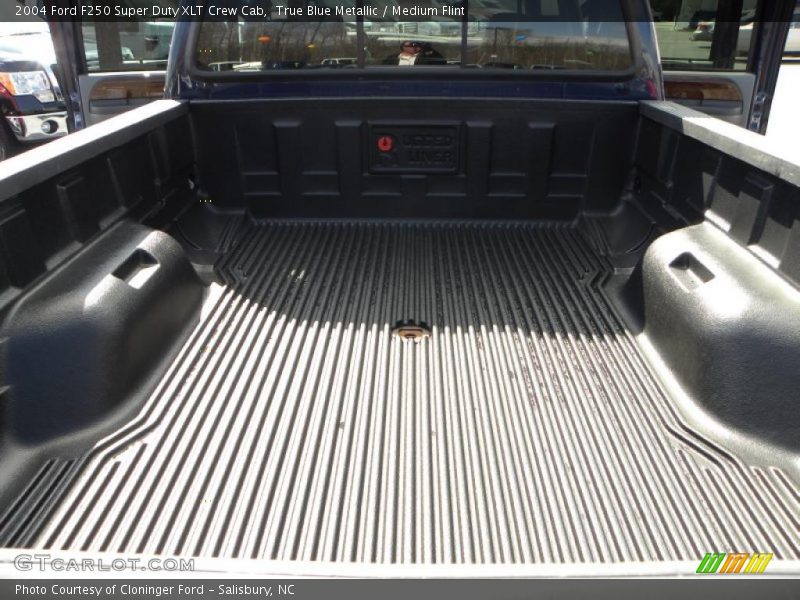 True Blue Metallic / Medium Flint 2004 Ford F250 Super Duty XLT Crew Cab