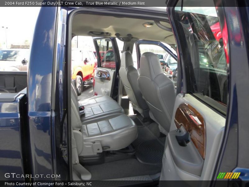 True Blue Metallic / Medium Flint 2004 Ford F250 Super Duty XLT Crew Cab