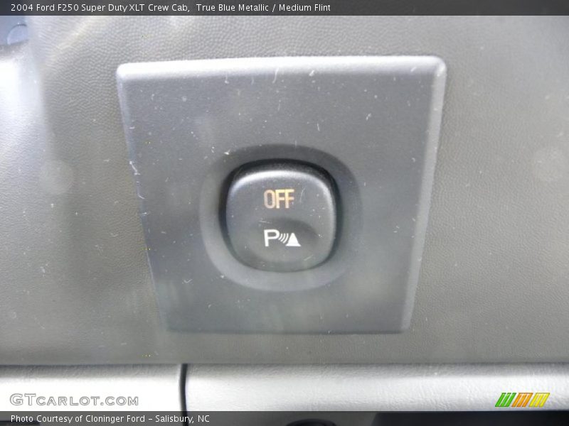 True Blue Metallic / Medium Flint 2004 Ford F250 Super Duty XLT Crew Cab