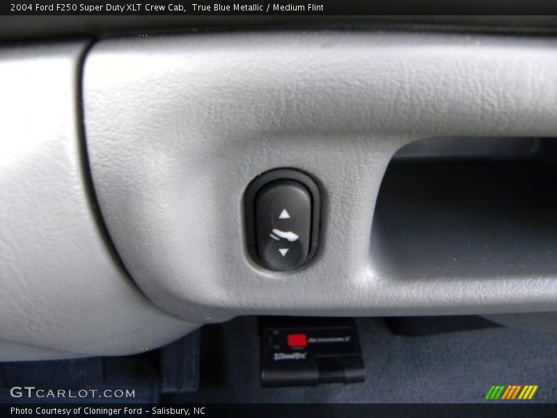 True Blue Metallic / Medium Flint 2004 Ford F250 Super Duty XLT Crew Cab