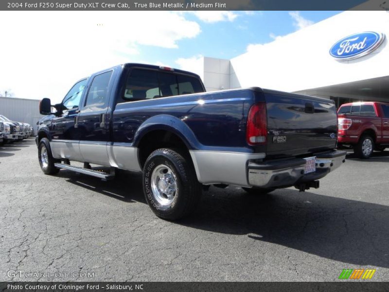 True Blue Metallic / Medium Flint 2004 Ford F250 Super Duty XLT Crew Cab