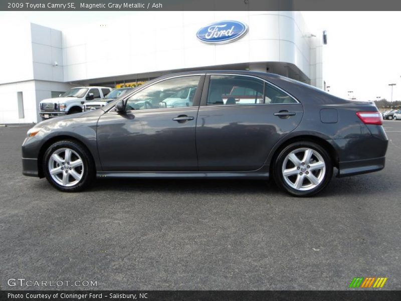 Magnetic Gray Metallic / Ash 2009 Toyota Camry SE