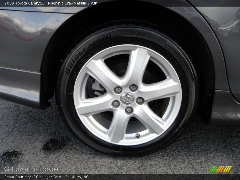 Magnetic Gray Metallic / Ash 2009 Toyota Camry SE