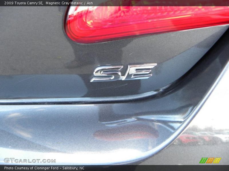 Magnetic Gray Metallic / Ash 2009 Toyota Camry SE