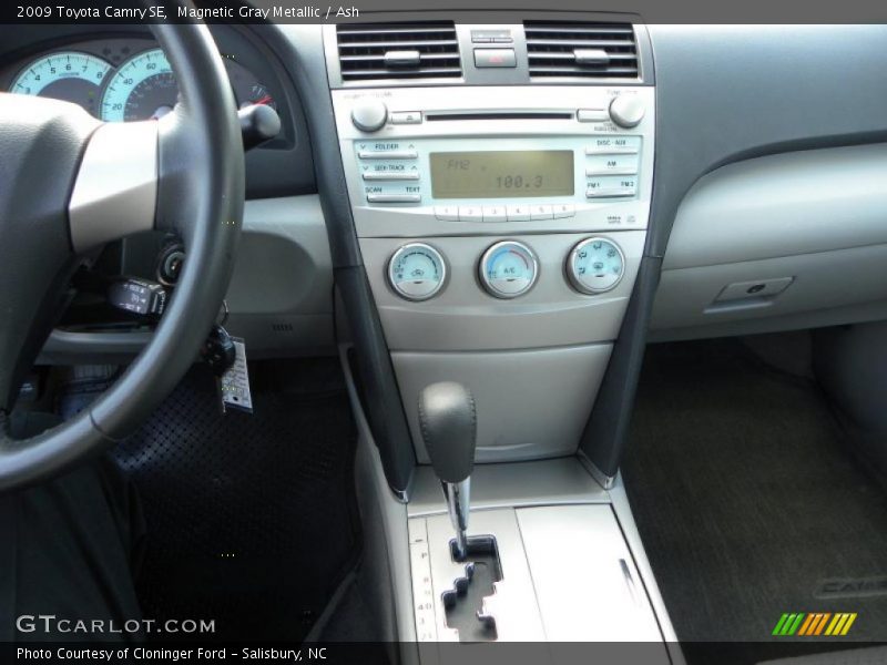 Magnetic Gray Metallic / Ash 2009 Toyota Camry SE