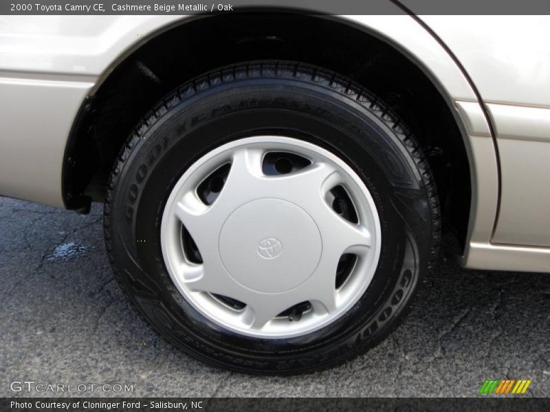 Cashmere Beige Metallic / Oak 2000 Toyota Camry CE