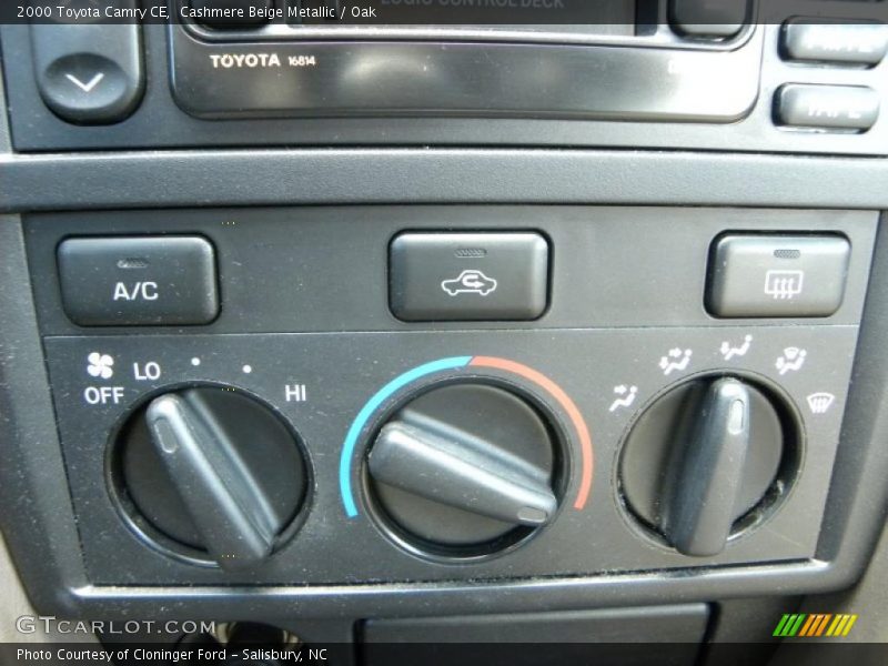 Cashmere Beige Metallic / Oak 2000 Toyota Camry CE