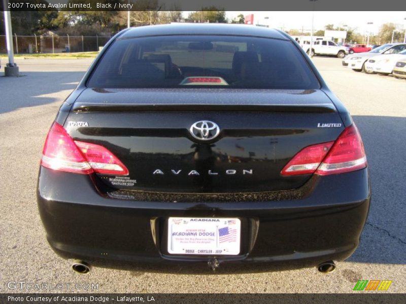 Black / Ivory 2007 Toyota Avalon Limited