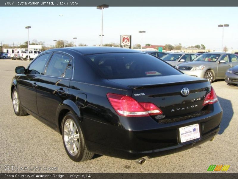 Black / Ivory 2007 Toyota Avalon Limited