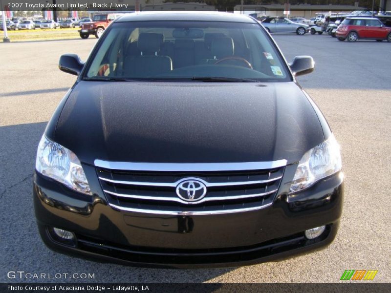 Black / Ivory 2007 Toyota Avalon Limited