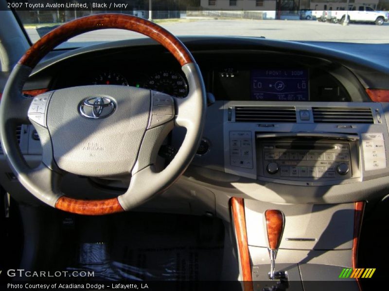 Black / Ivory 2007 Toyota Avalon Limited