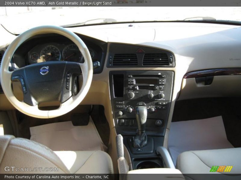 Ash Gold Metallic / Beige/Light Sand 2004 Volvo XC70 AWD