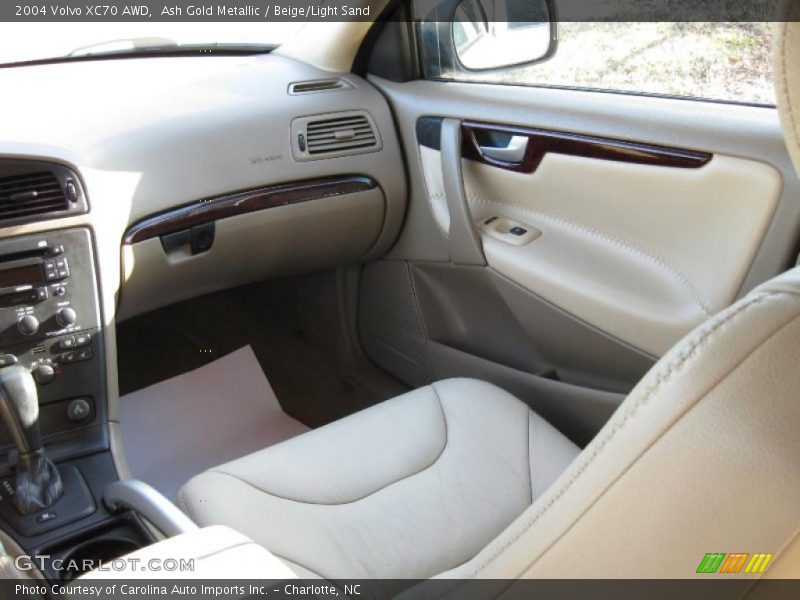 Ash Gold Metallic / Beige/Light Sand 2004 Volvo XC70 AWD