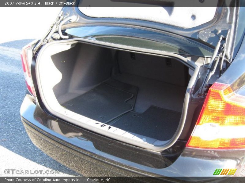Black / Off-Black 2007 Volvo S40 2.4i