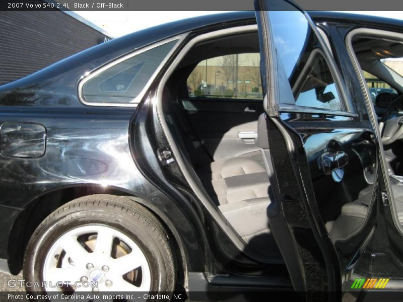 Black / Off-Black 2007 Volvo S40 2.4i