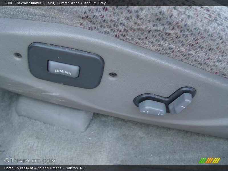 Summit White / Medium Gray 2000 Chevrolet Blazer LT 4x4