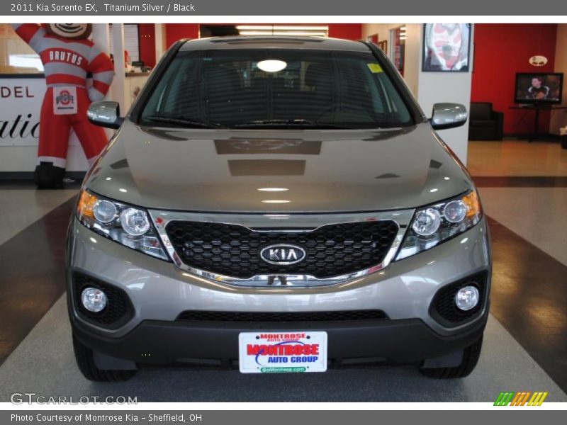 Titanium Silver / Black 2011 Kia Sorento EX