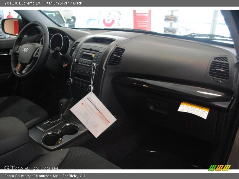 Titanium Silver / Black 2011 Kia Sorento EX