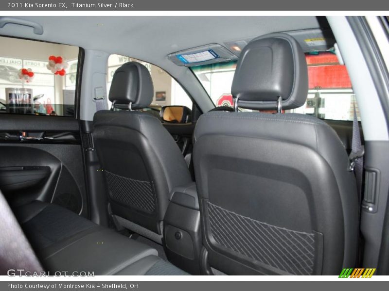 Titanium Silver / Black 2011 Kia Sorento EX