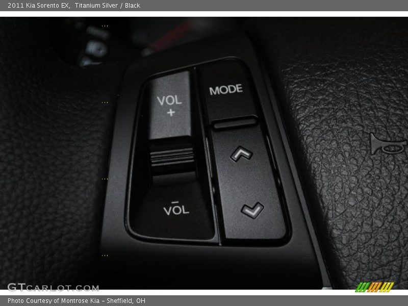 Titanium Silver / Black 2011 Kia Sorento EX