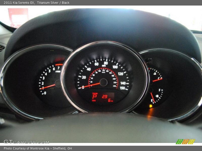 Titanium Silver / Black 2011 Kia Sorento EX