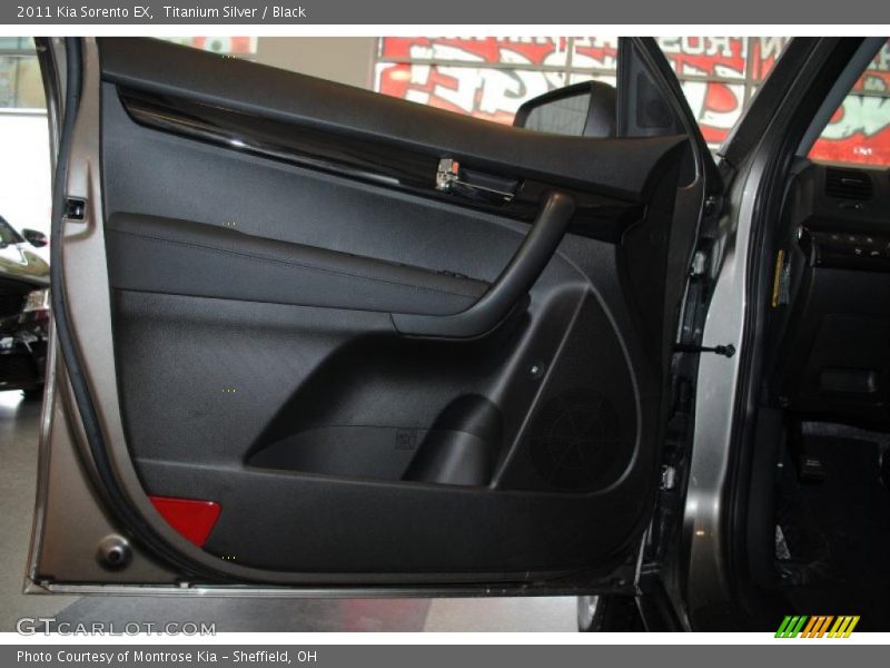 Titanium Silver / Black 2011 Kia Sorento EX