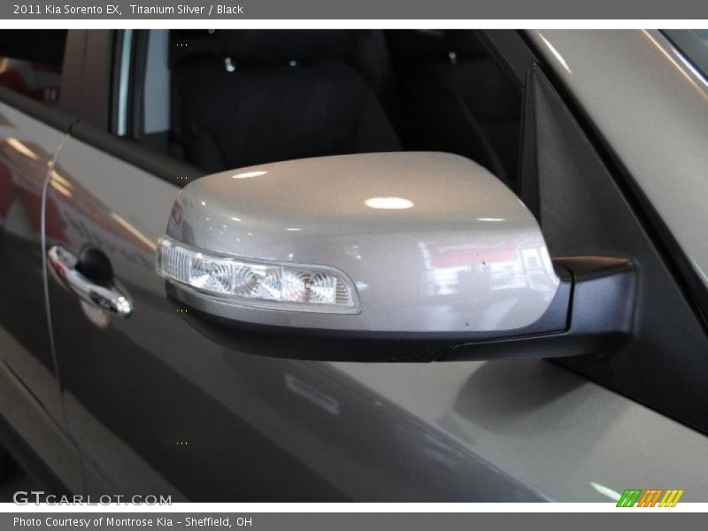 Titanium Silver / Black 2011 Kia Sorento EX