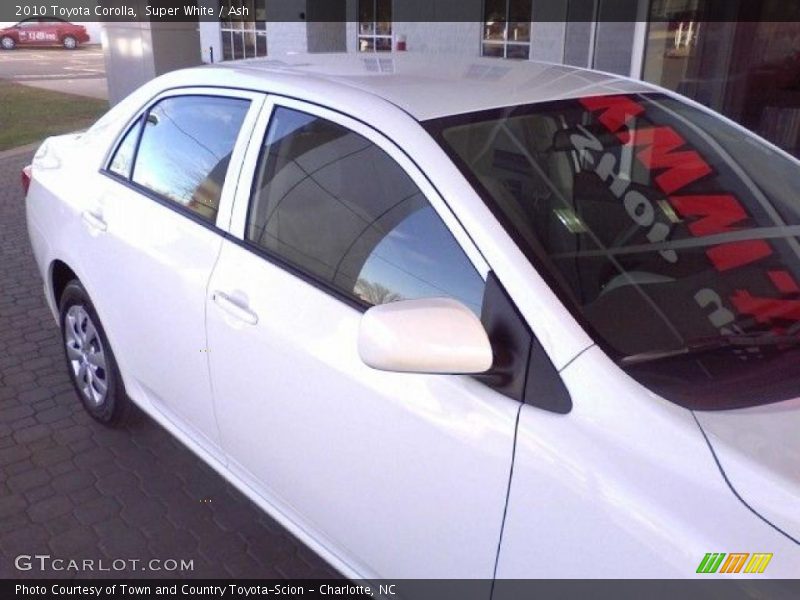 Super White / Ash 2010 Toyota Corolla