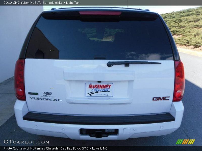 Summit White / Light Tan 2010 GMC Yukon XL SLT