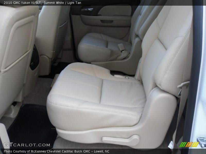 Summit White / Light Tan 2010 GMC Yukon XL SLT