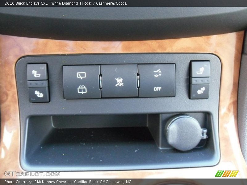 White Diamond Tricoat / Cashmere/Cocoa 2010 Buick Enclave CXL