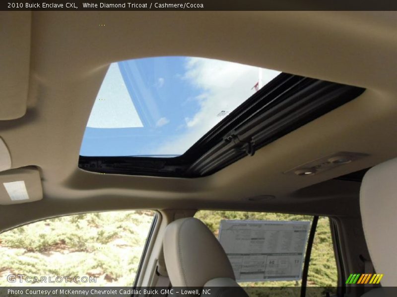 White Diamond Tricoat / Cashmere/Cocoa 2010 Buick Enclave CXL