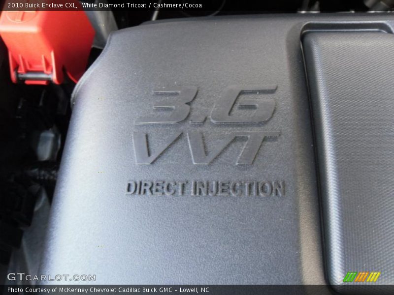 White Diamond Tricoat / Cashmere/Cocoa 2010 Buick Enclave CXL
