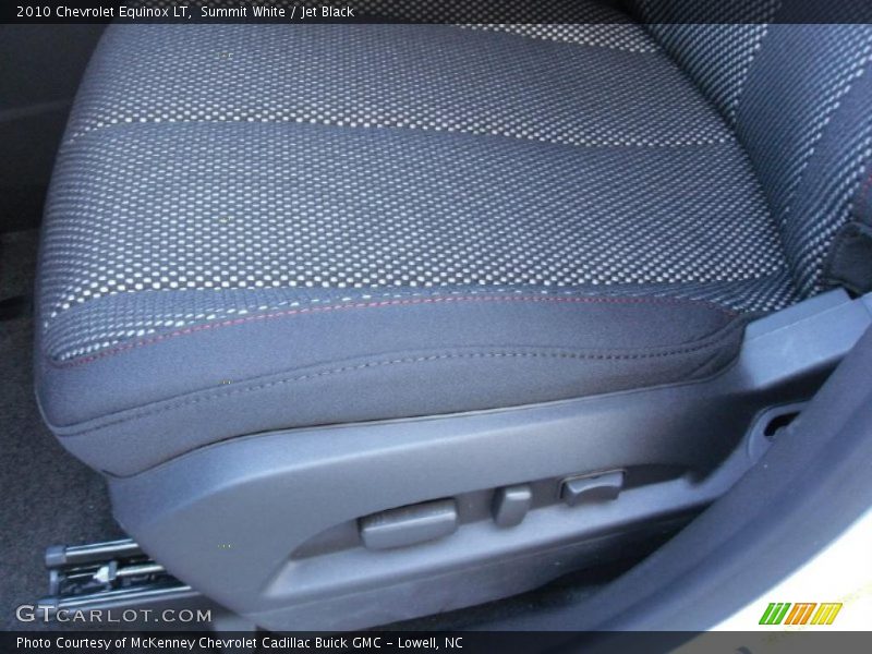 Summit White / Jet Black 2010 Chevrolet Equinox LT