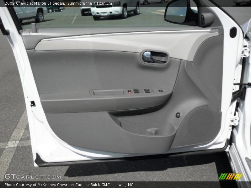 Summit White / Titanium 2009 Chevrolet Malibu LT Sedan