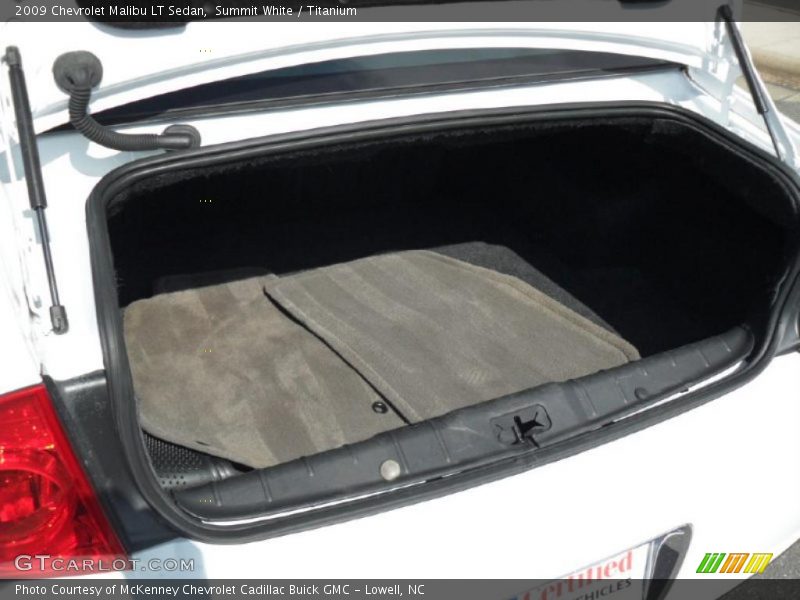 Summit White / Titanium 2009 Chevrolet Malibu LT Sedan
