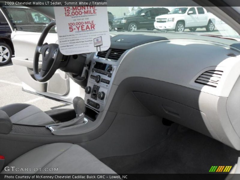 Summit White / Titanium 2009 Chevrolet Malibu LT Sedan