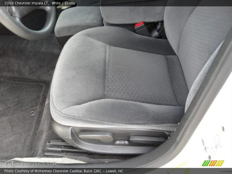 White / Ebony 2009 Chevrolet Impala LT