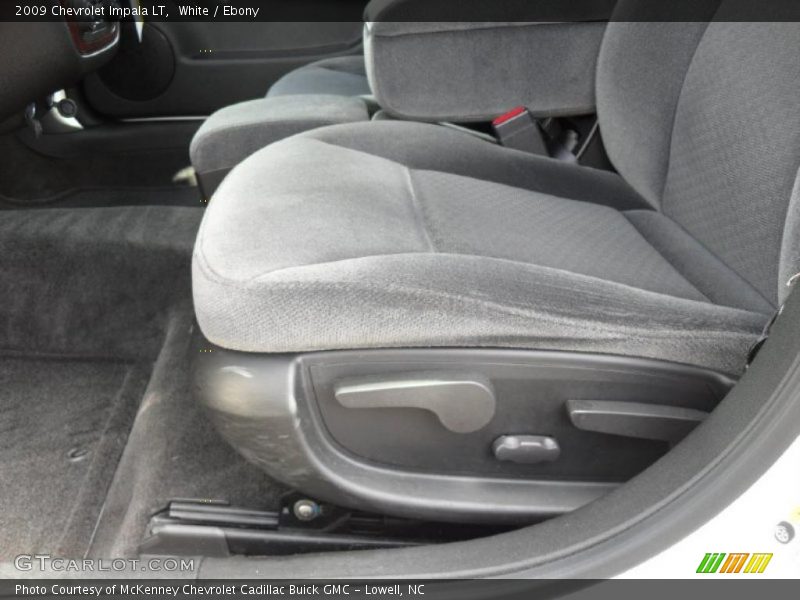 White / Ebony 2009 Chevrolet Impala LT