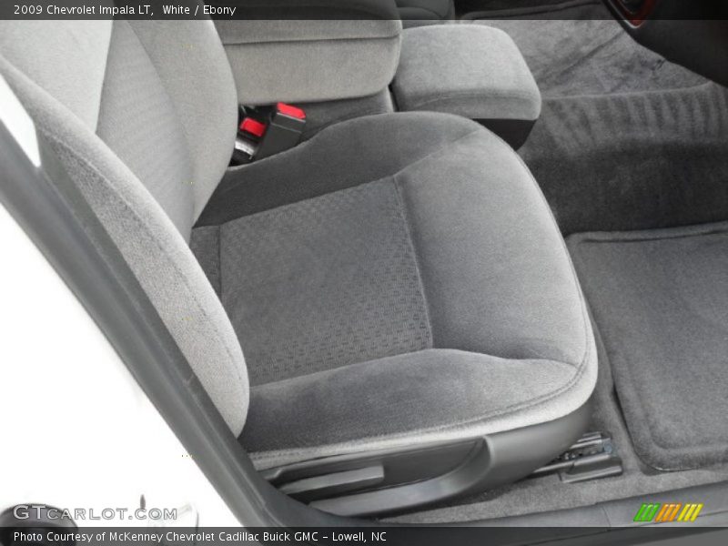 White / Ebony 2009 Chevrolet Impala LT