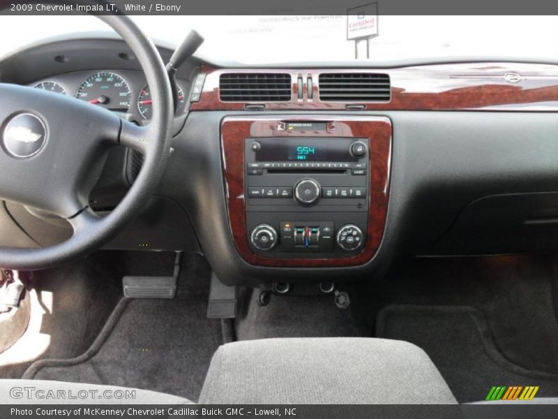 White / Ebony 2009 Chevrolet Impala LT