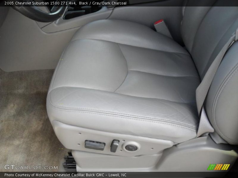 Black / Gray/Dark Charcoal 2005 Chevrolet Suburban 1500 Z71 4x4