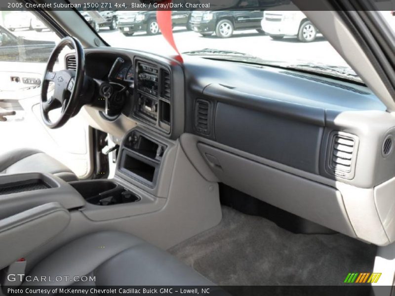 Black / Gray/Dark Charcoal 2005 Chevrolet Suburban 1500 Z71 4x4
