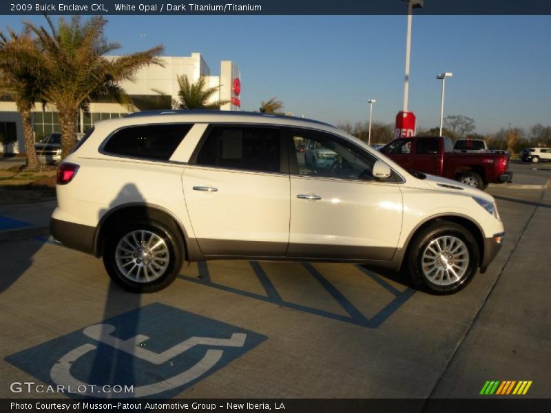 White Opal / Dark Titanium/Titanium 2009 Buick Enclave CXL