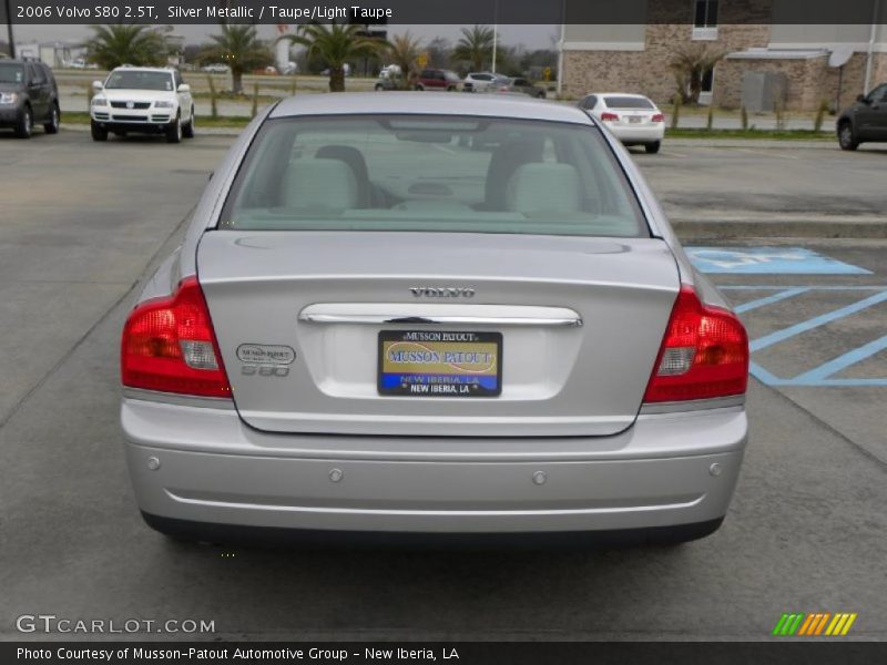Silver Metallic / Taupe/Light Taupe 2006 Volvo S80 2.5T