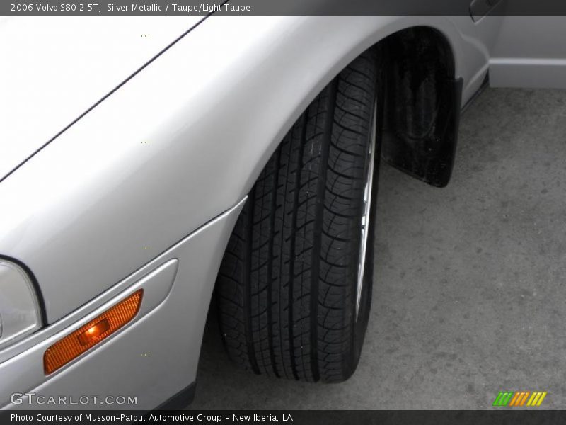 Silver Metallic / Taupe/Light Taupe 2006 Volvo S80 2.5T